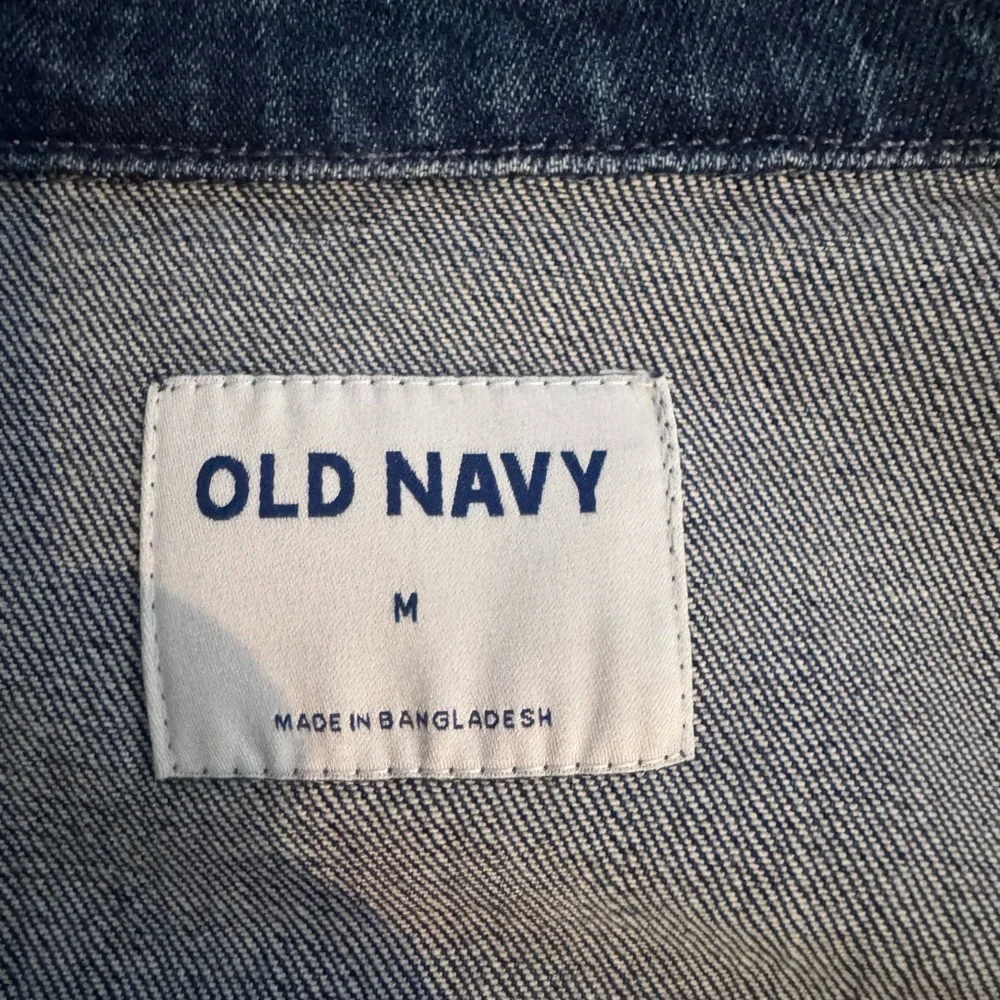 Old Navy Belted Blue Jean Jacket Chic Style NWOT - Picture 4 of 5